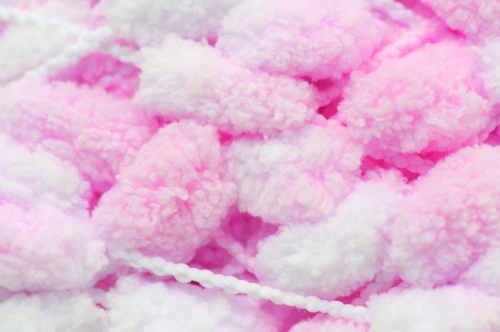 Rico Design Pompon Baby Pink Loza Wool Dublin
